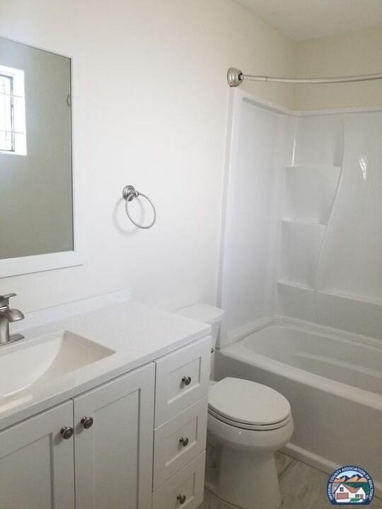 1278 Aurora Dr - Photo 4 of 12