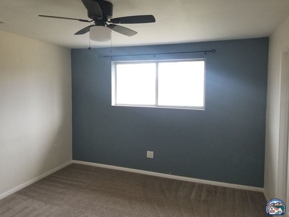 1278 Aurora Dr - Photo 5 of 12
