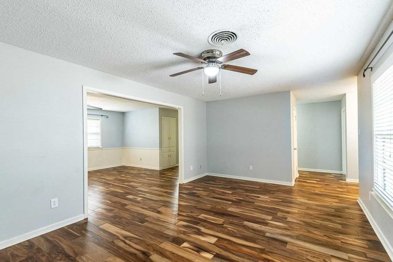 4434 28th St - Photo 5 of 27