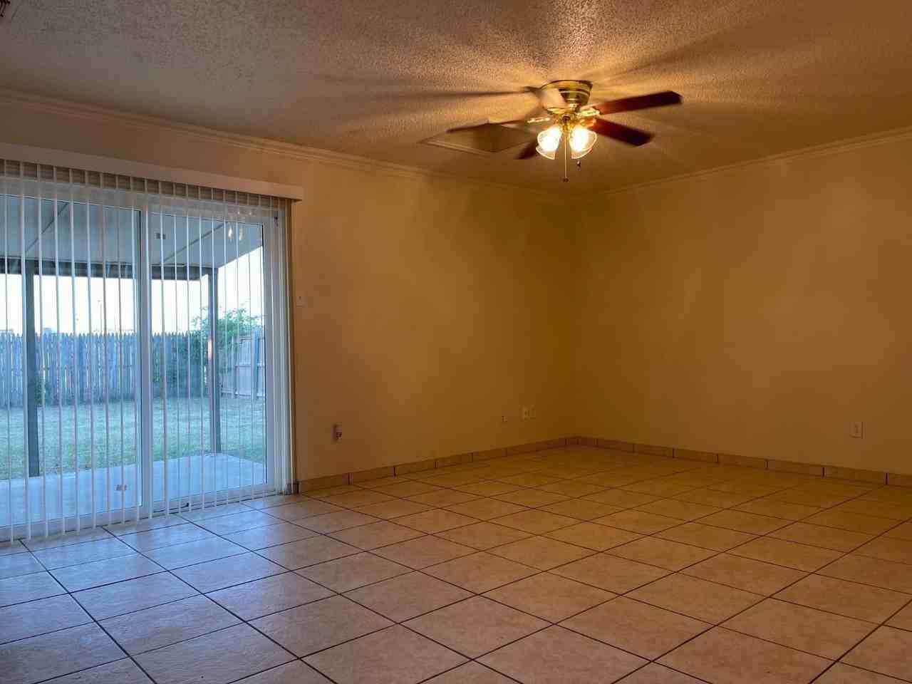 5907 16th St - Photo 2 of 25