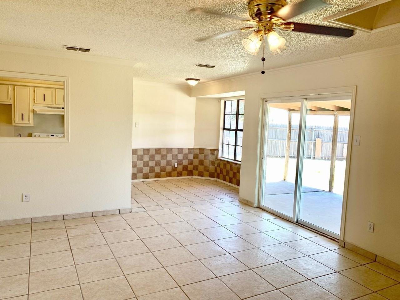 5907 16th St - Photo 3 of 25