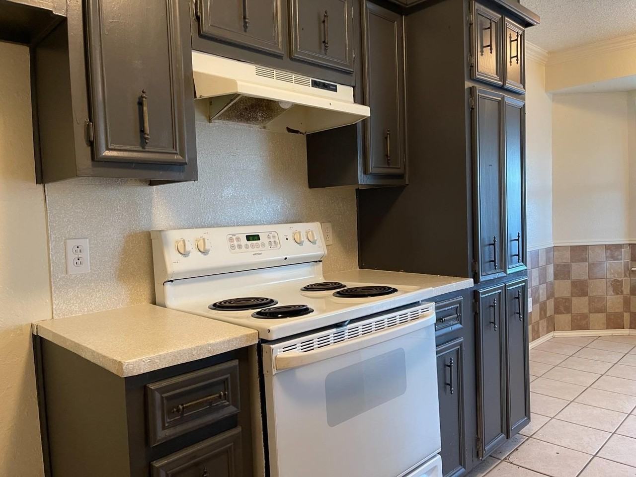 5907 16th St - Photo 4 of 25