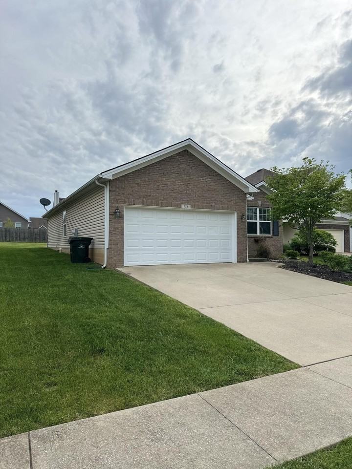 126 High Pointe Dr - Photo 3 of 20