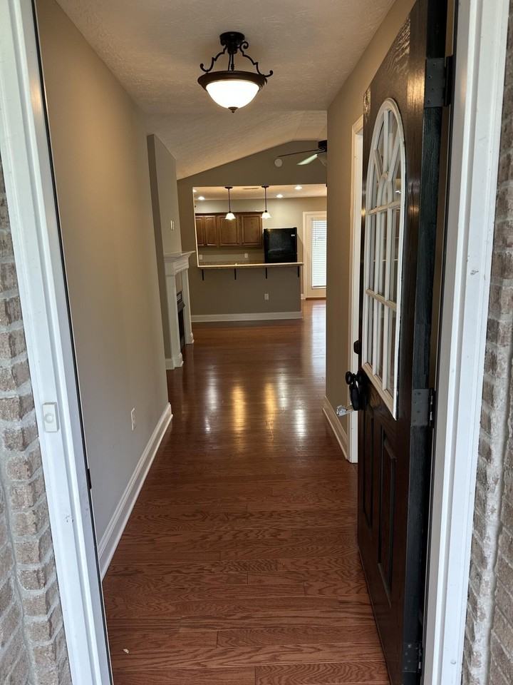 126 High Pointe Dr - Photo 5 of 20