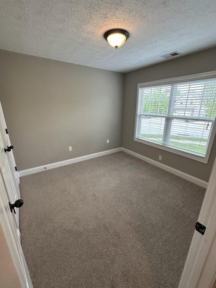 126 High Pointe Dr - Photo 6 of 20