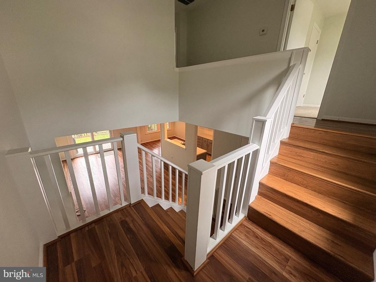 307 Charles St - Photo 5 of 27
