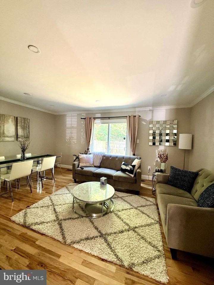 14643 Keeneland Cir - Photo 5 of 19