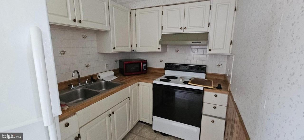 229 Ritter Pl - Photo 2 of 13
