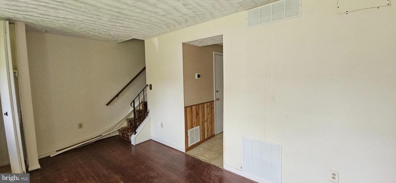 229 Ritter Pl - Photo 4 of 13