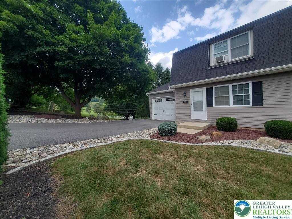 103 Hickory St - Photo 2 of 18