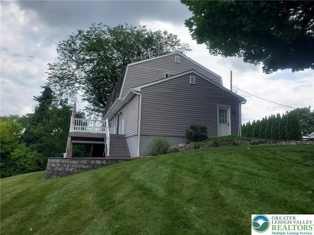 103 Hickory St - Photo 3 of 18