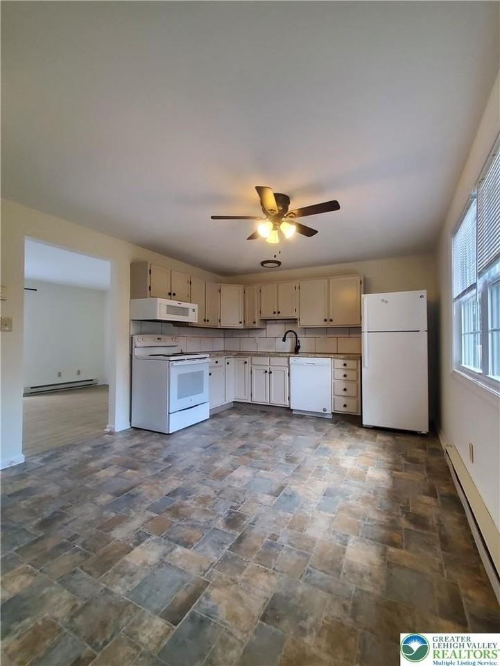 103 Hickory St - Photo 6 of 18