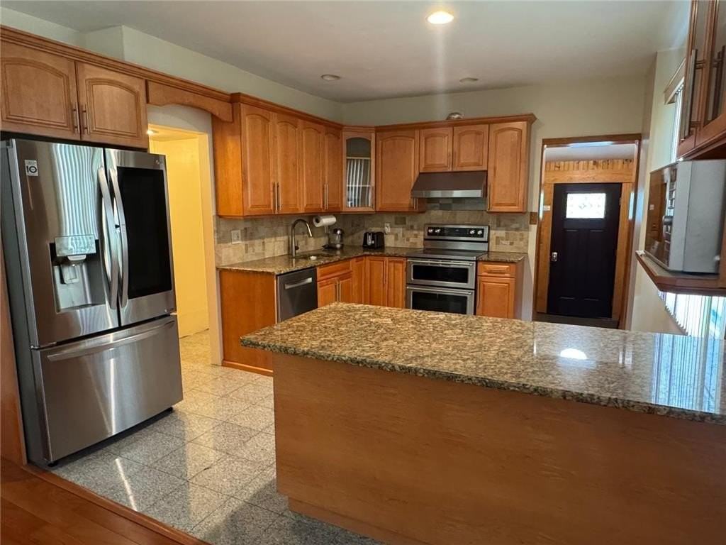 26 Center Ave - Photo 6 of 37