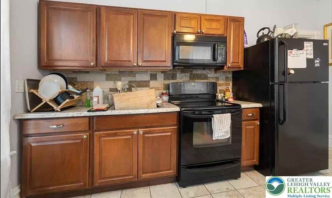 717 W Broad St #2 - Photo 4 of 14