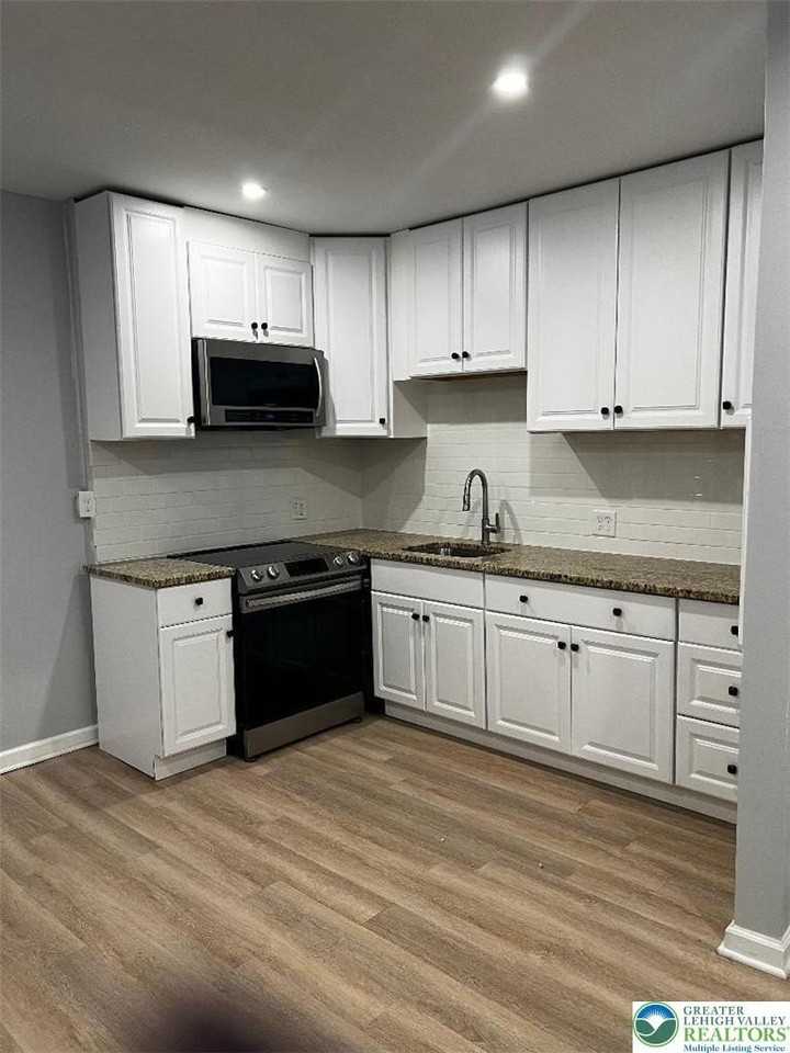139 N 7th St #2R - Photo 4 of 7