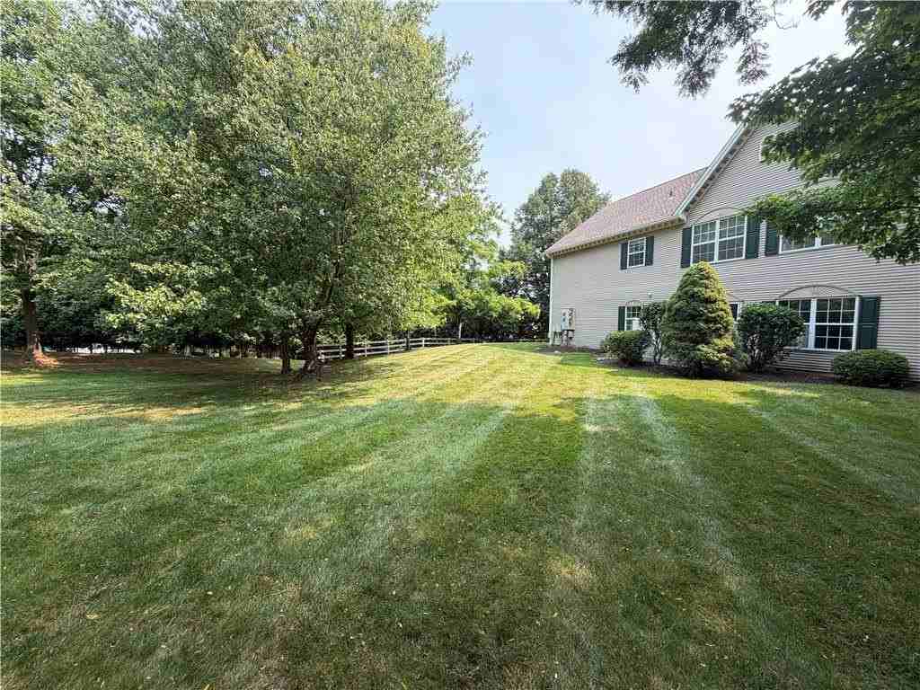1964 Mattis St - Photo 3 of 11