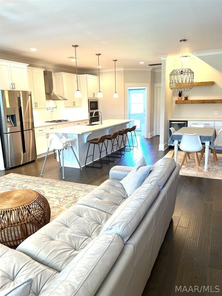 172 Avenue Of The Orchards - Photo 2 of 17
