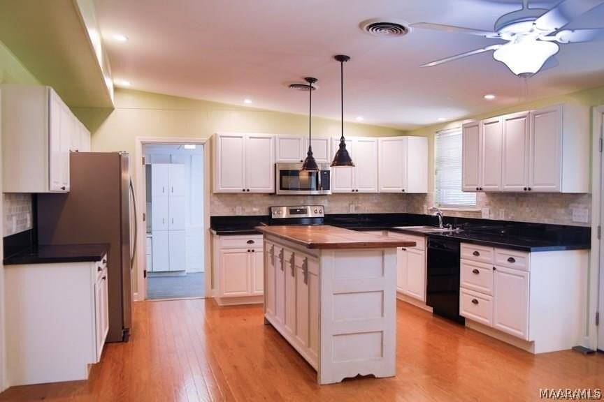 3892 Johnstown Dr - Photo 2 of 11