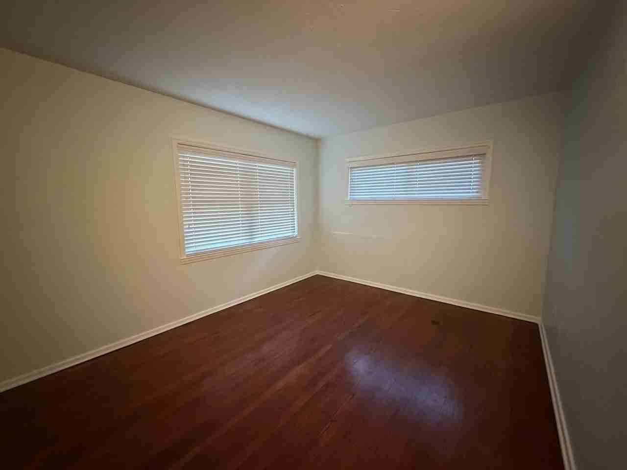 701 Sw 28th St #1 - Photo 4 of 39