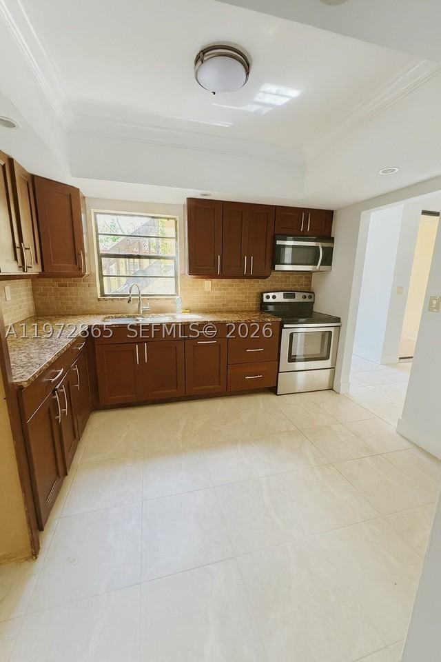 800 Ne 199th St #105D - Photo 3 of 11