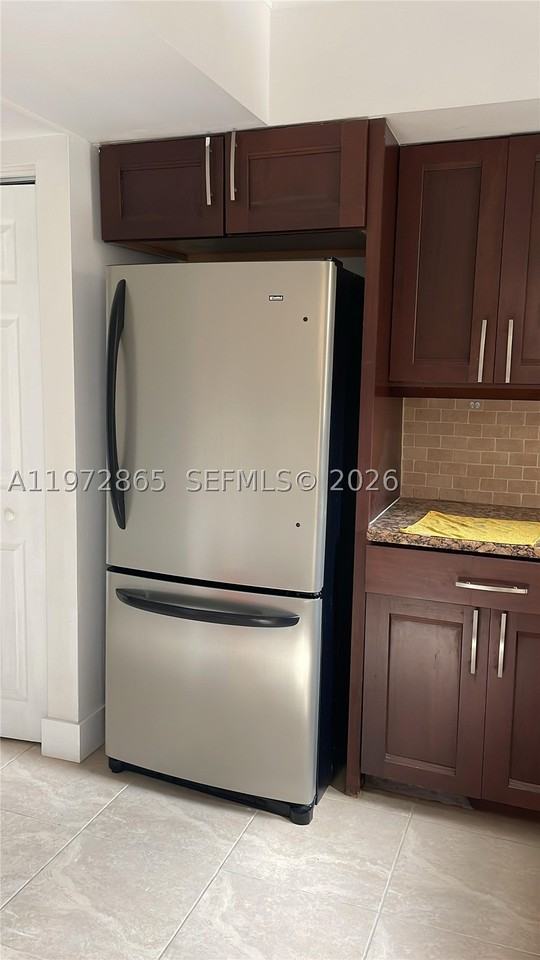 800 Ne 199th St #105D - Photo 4 of 11