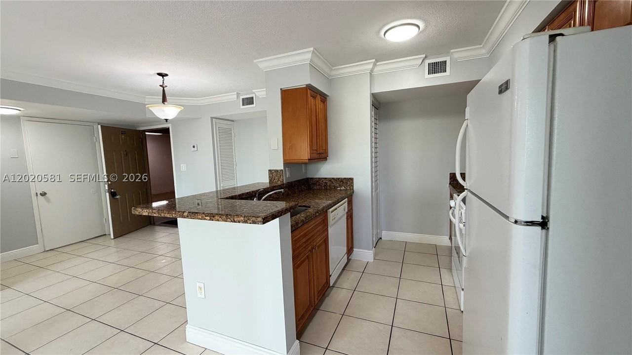 15221 Sw 80th St #406 - Photo 6 of 18
