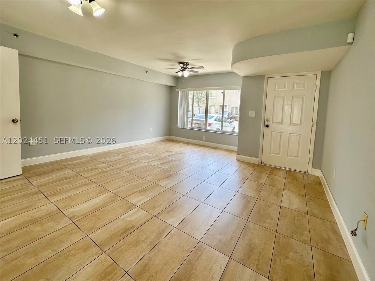 143 Riviera Cir #143 - Photo 7 of 25