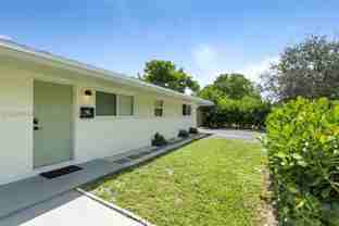 702 Nw 18th St #1-2 - Photo 1 of 1