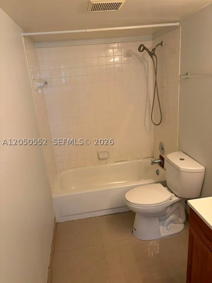 3461 Nw 44th St #102 - Photo 3 of 24