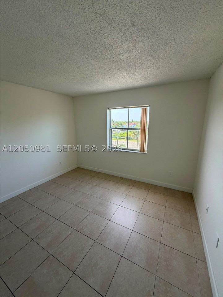 8200 Sw 210th St #303 - Photo 4 of 12