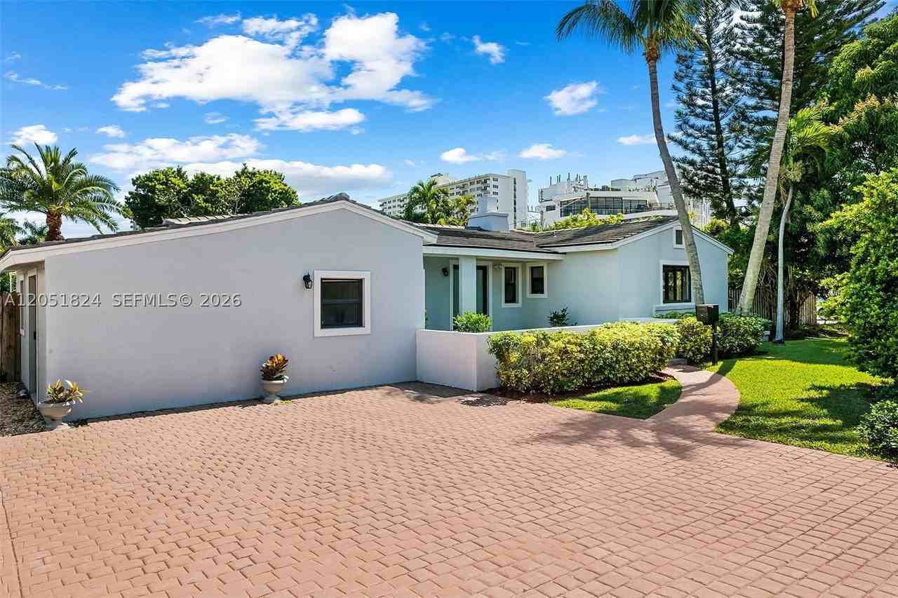 2301 E Las Olas Blvd - Photo 3 of 50