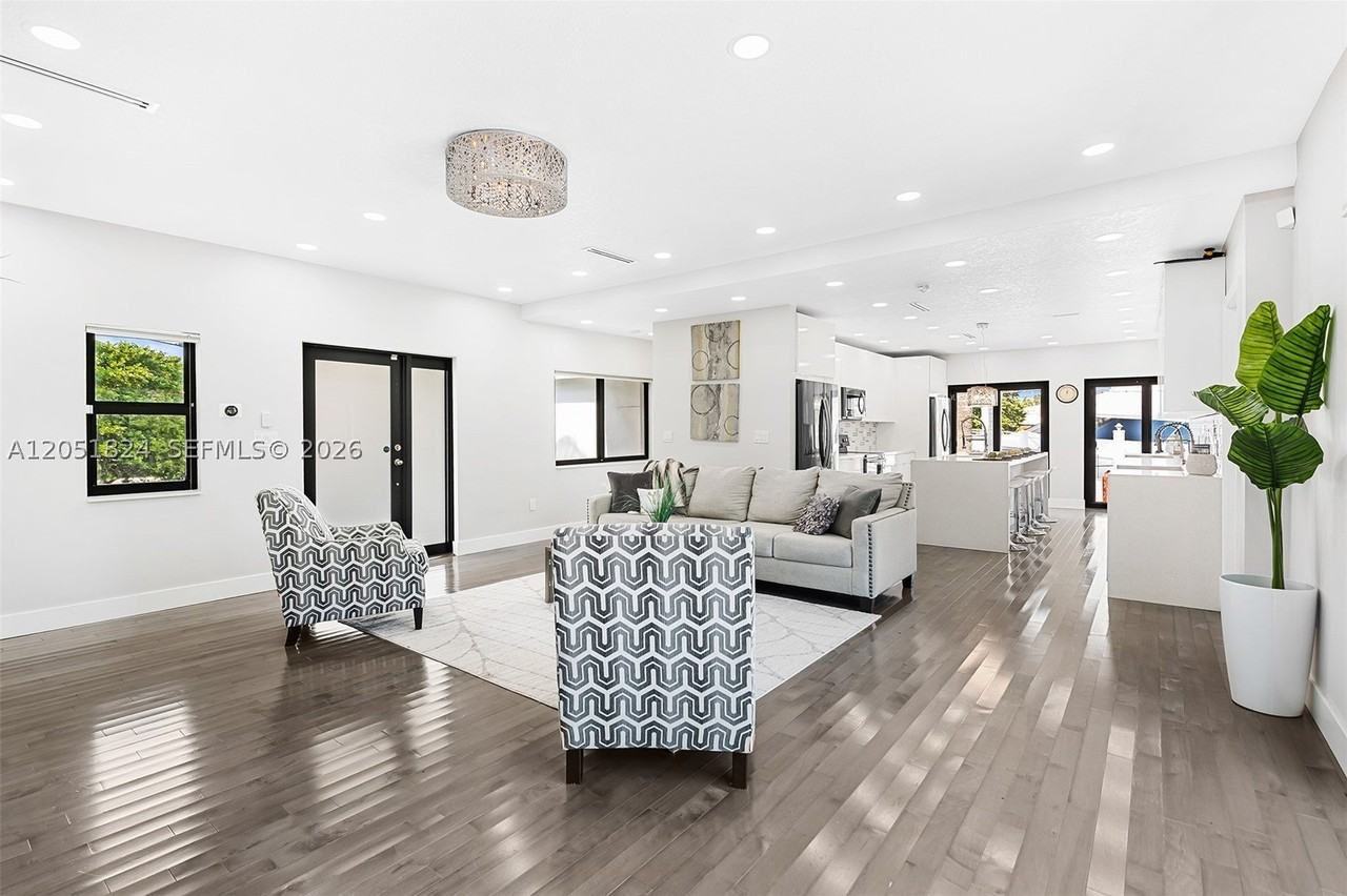 2301 E Las Olas Blvd - Photo 7 of 50