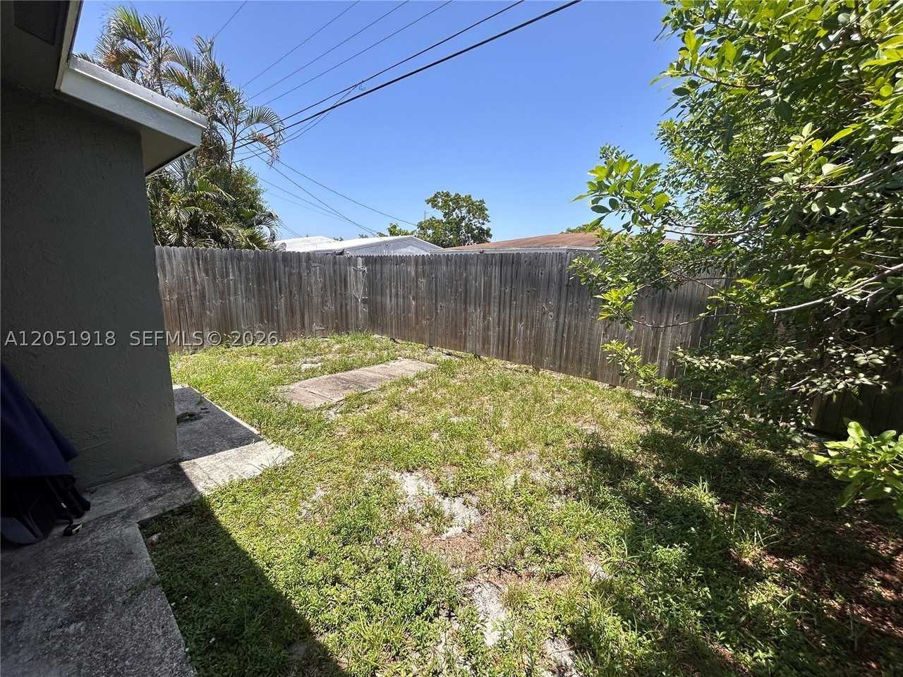 3070 Nw 12th Ct #1-2 - Photo 4 of 16
