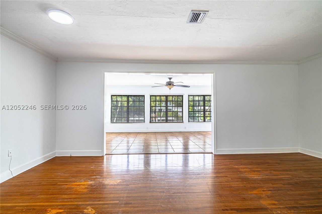 740 Jeronimo Dr - Photo 5 of 23