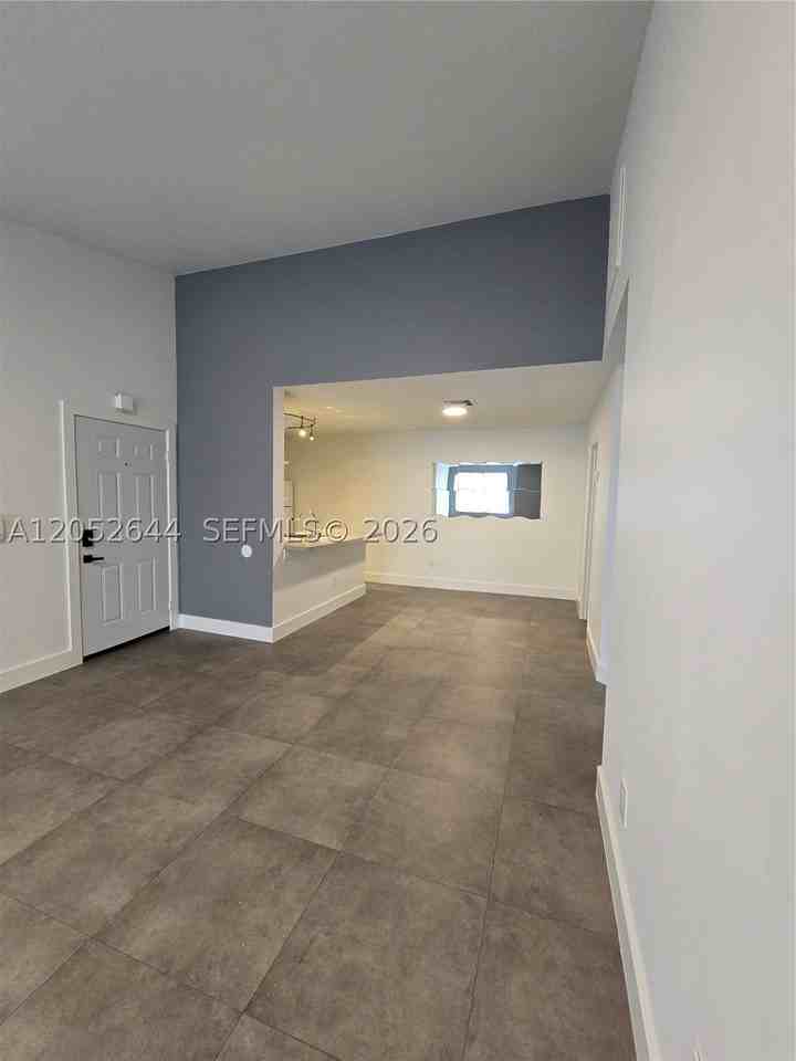 18324 Nw 68th Ave #L - Photo 3 of 11