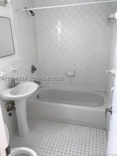 1235 Euclid Ave #8 - Photo 4 of 6