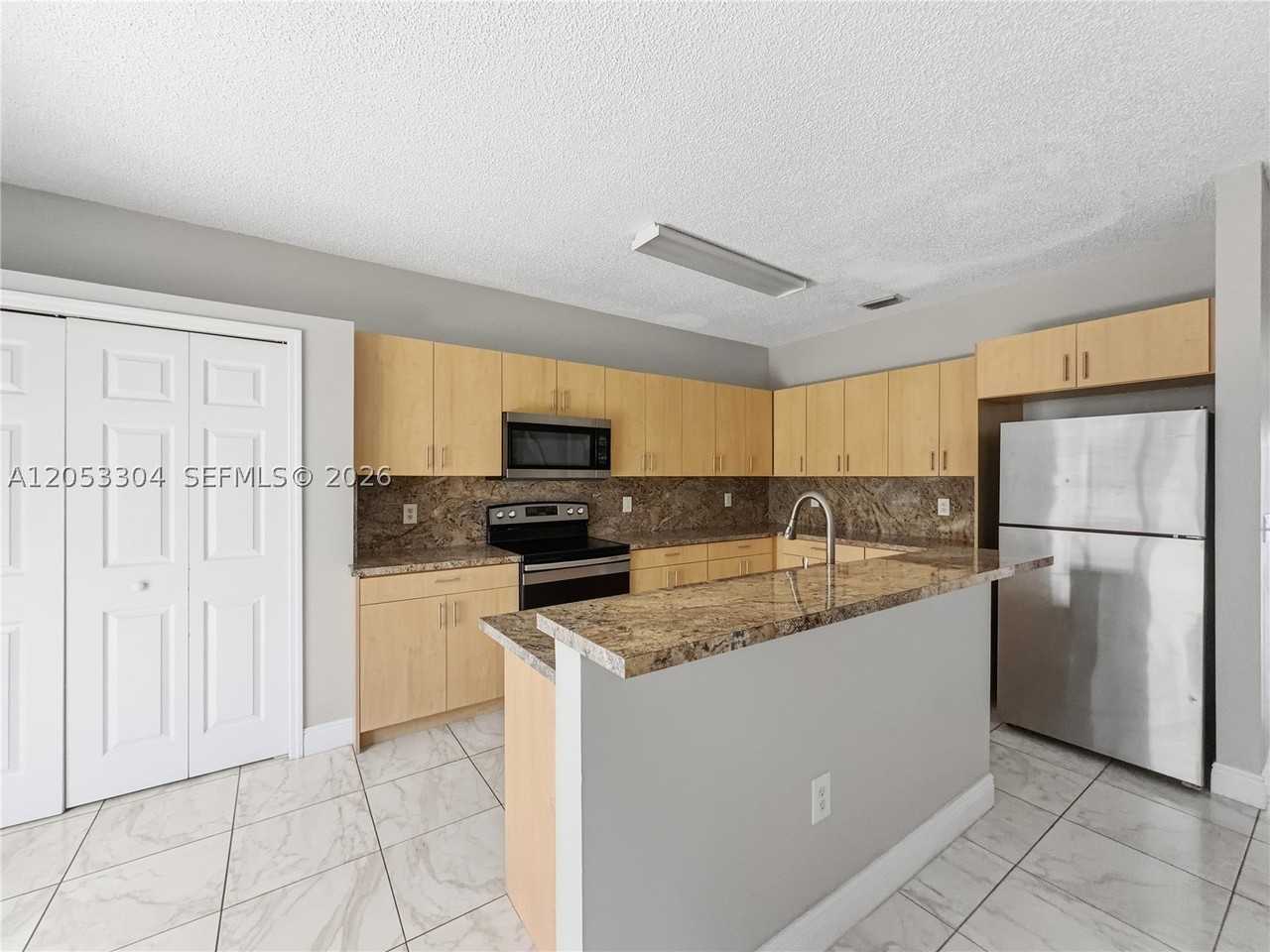 2214 Se 25th Ave #2214 - Photo 6 of 19