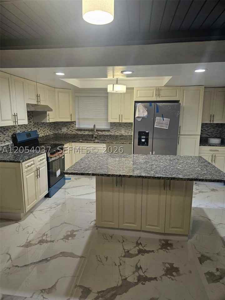 2950 Kirk Rd #2950 - Photo 2 of 10