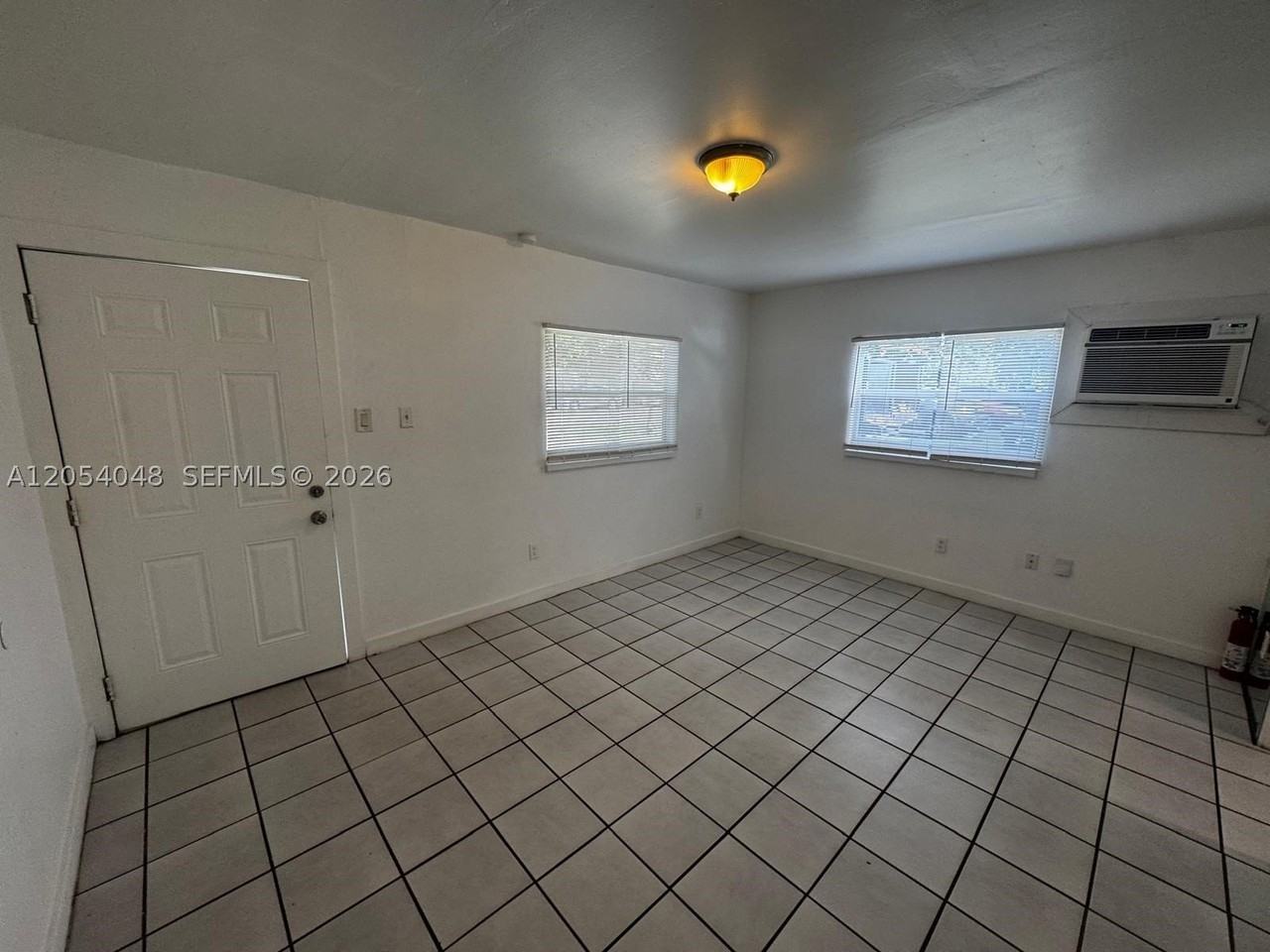 1354 Sw 26th Ave - Photo 6 of 16