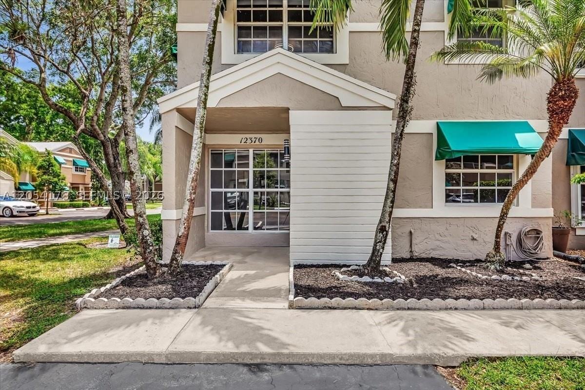 12370 Sw 52nd St #0 - Photo 5 of 50