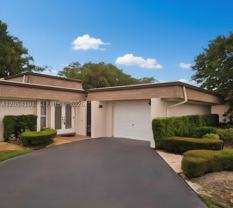 4602 King Palm Dr - Photo 1 of 1