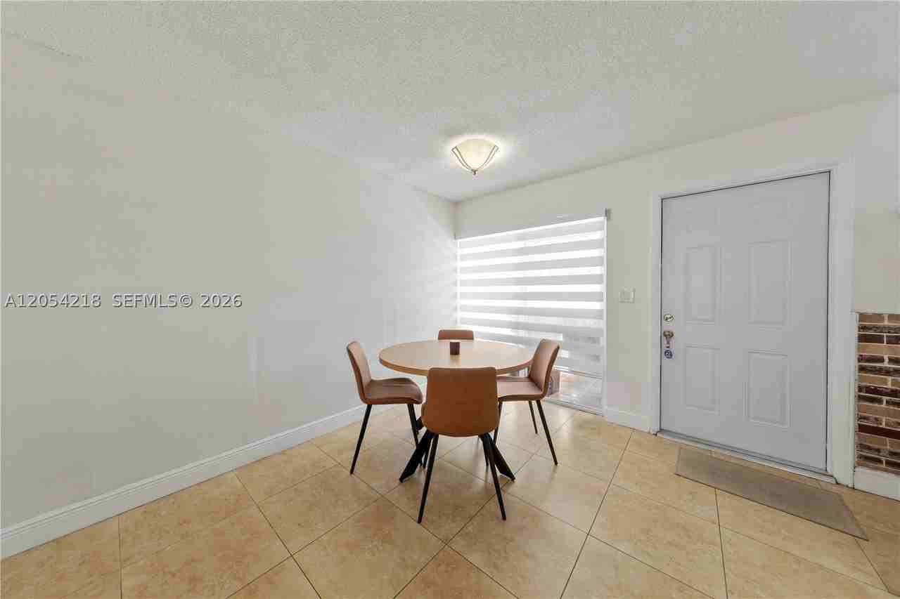 11336 Sw 69th Ter #0 - Photo 6 of 23