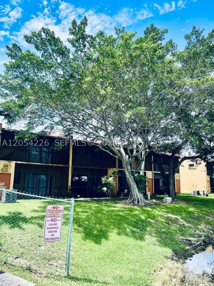 4613 Nw 91st Ave - Photo 4 of 18