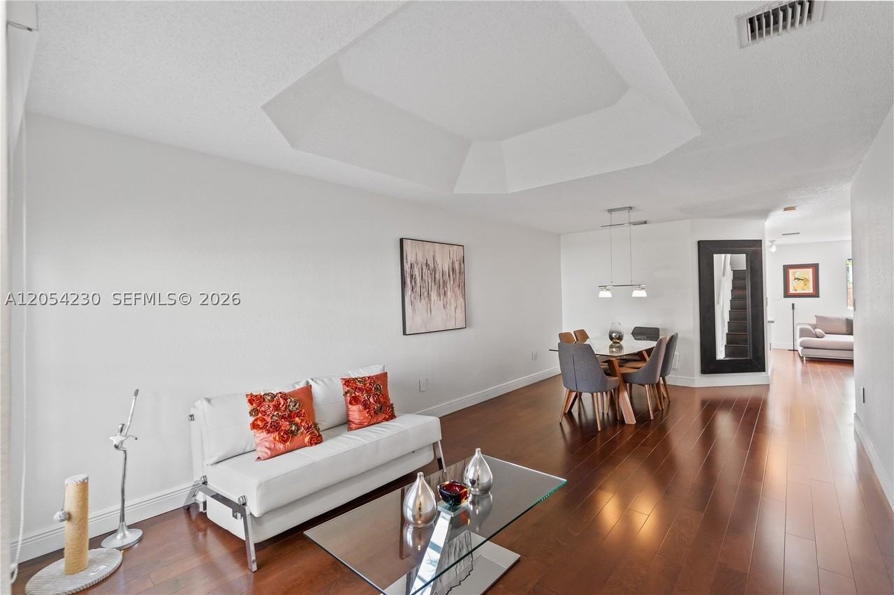 5115 Nw 116th Ave - Photo 2 of 26