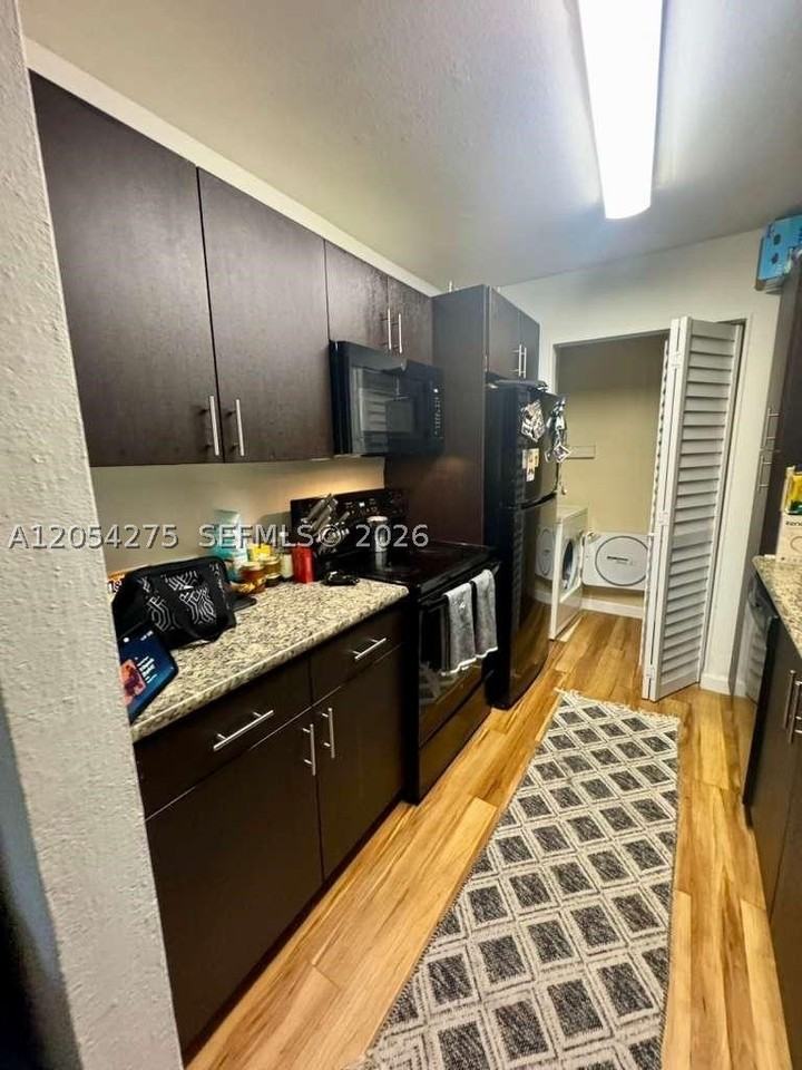 3979 Nw 87th Ave #3979 - Photo 3 of 11