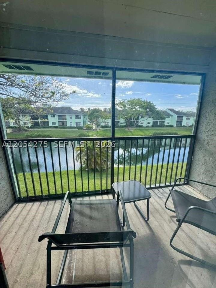 3979 Nw 87th Ave #3979 - Photo 5 of 11