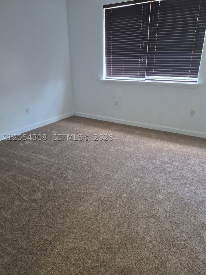 11272 Nw 54th Ter #11272 - Photo 4 of 5