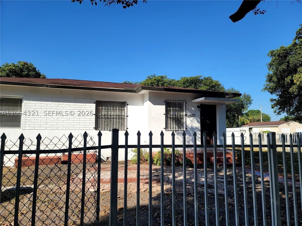6630 Nw 29th Ave - Photo 2 of 17