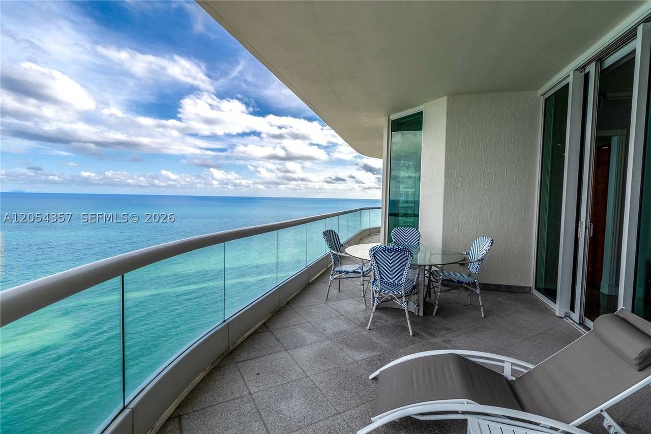 16051 Collins Ave #2402 - Photo 2 of 10