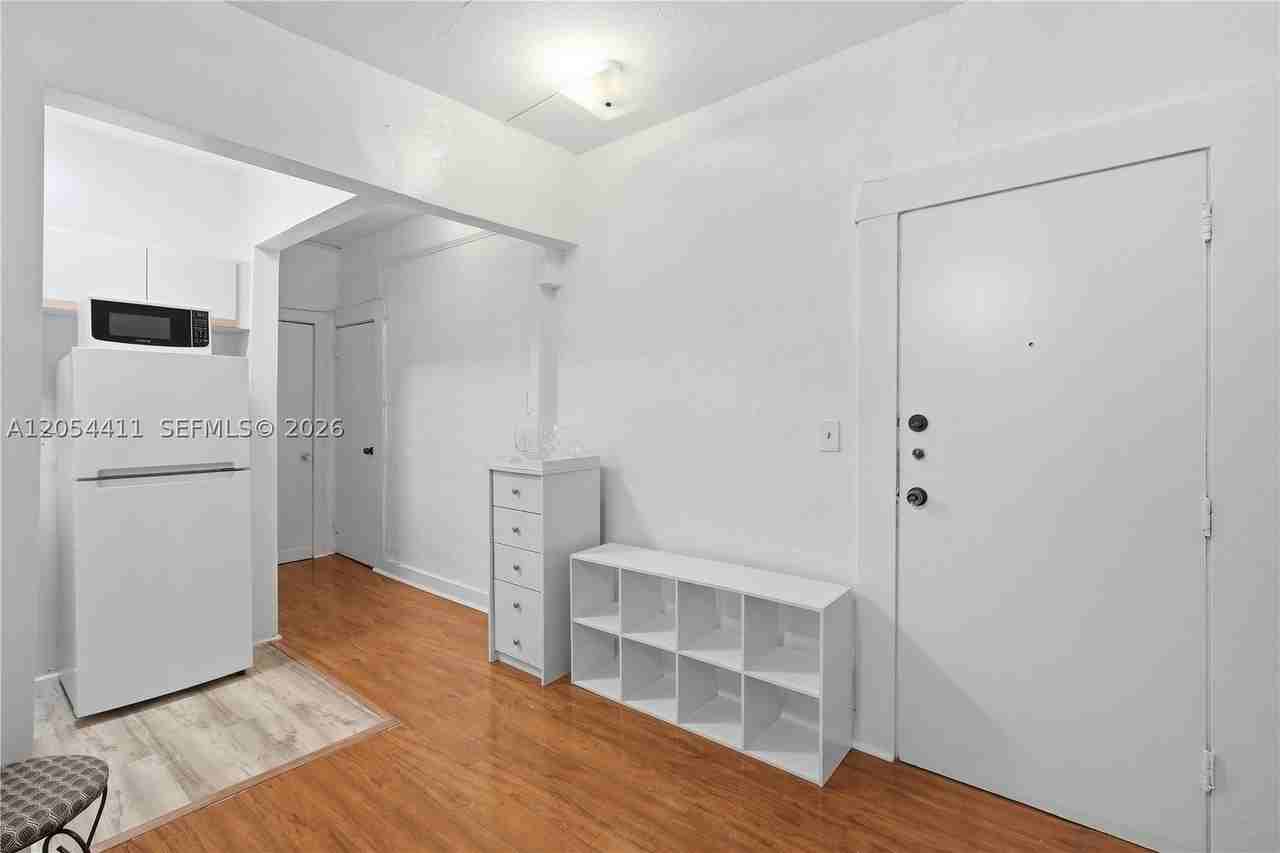 3409 S Le Jeune Rd #11 - Photo 5 of 19